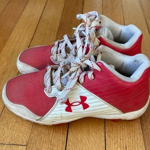 Very good cond Under Armour high top baseball cleats red/white sz 3
